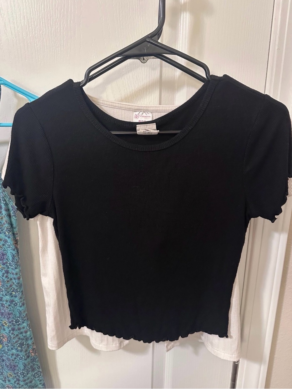 Ladies Top Bundle - Picture 4 of 6